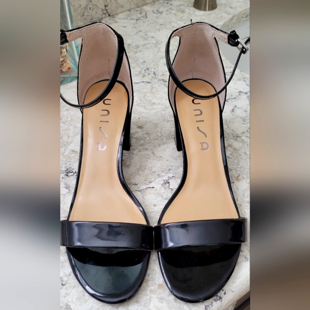Unisa black heels